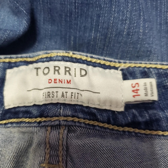 Torrid Denim Women's Slim Boot Jeans 14S - Picture 5 of 8